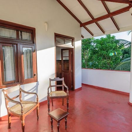 Villa Guru Хіккадува Екстер'єр фото